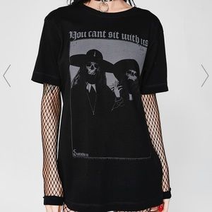 Disturbia Can’t Sit With Us Tee sz Small